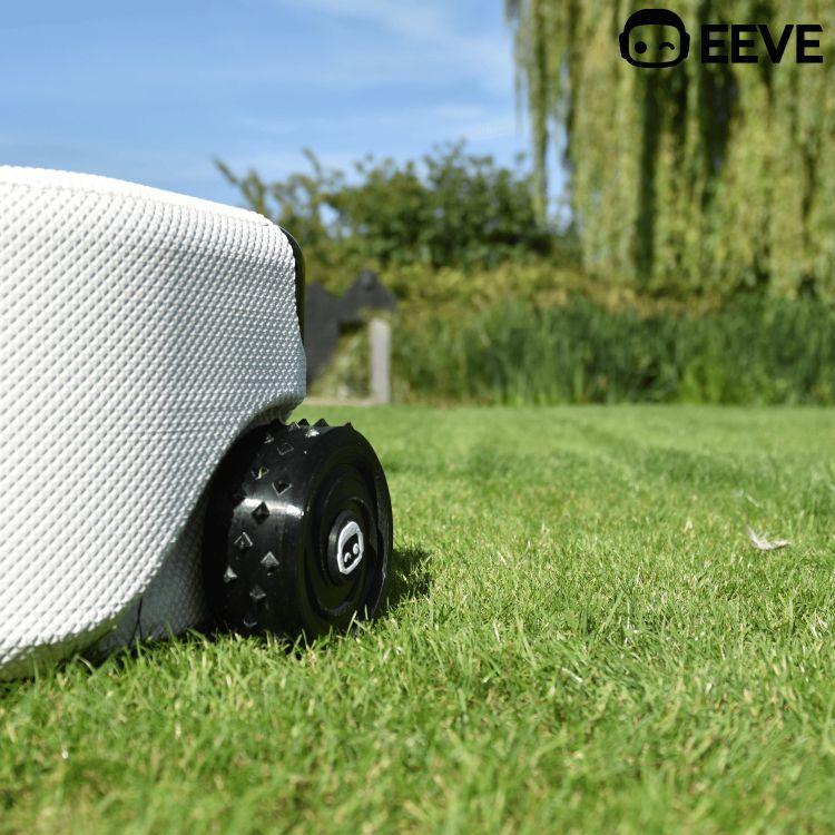 How does a robotic mower without perimeter wire work?